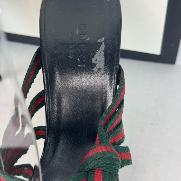 Gucci Black Red/Green Sandals with Multi-Strap Design Size 38. - Picture 6 of 15
